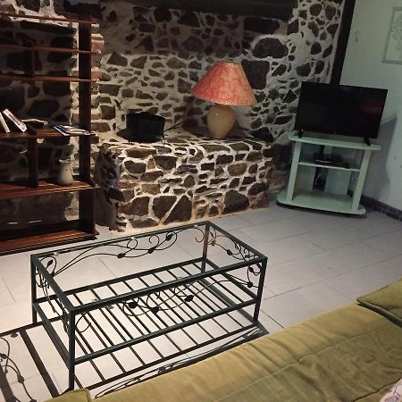 Gites Au Clos Du Lit Saint-Aaron Kültér fotó