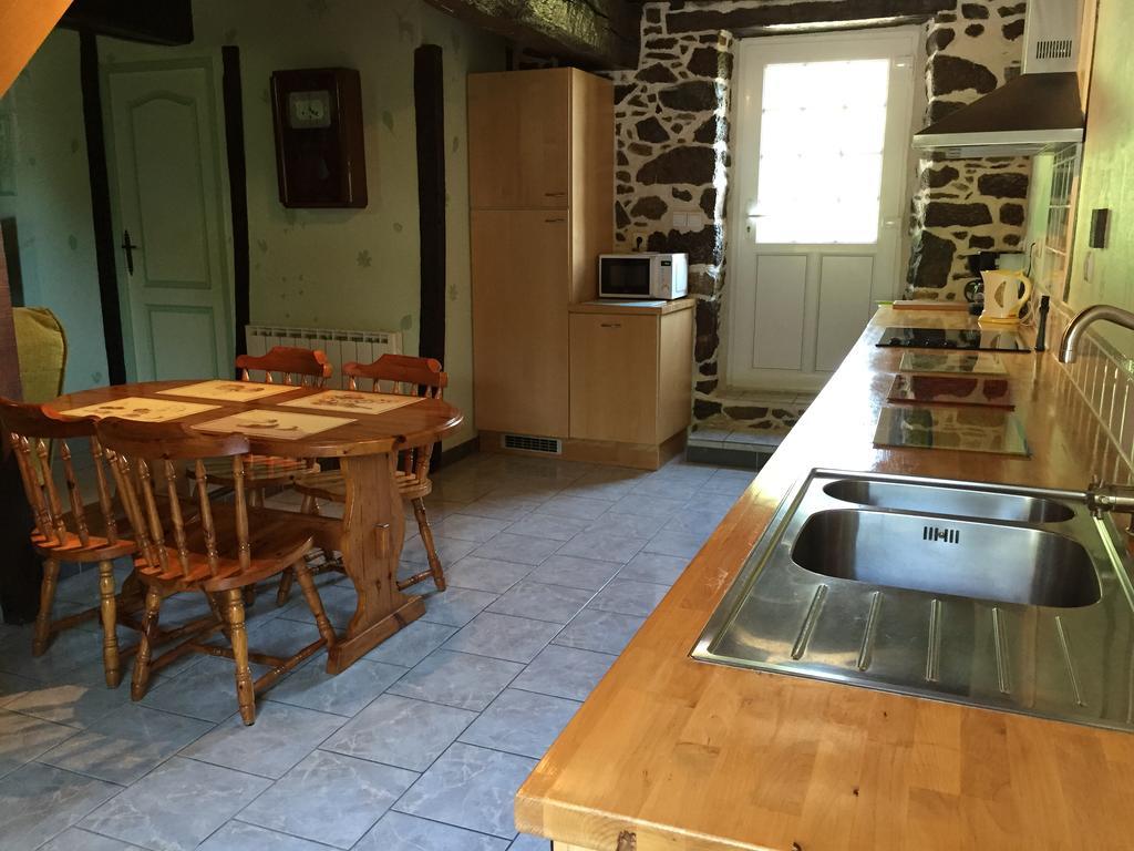 Gites Au Clos Du Lit Saint-Aaron Kültér fotó