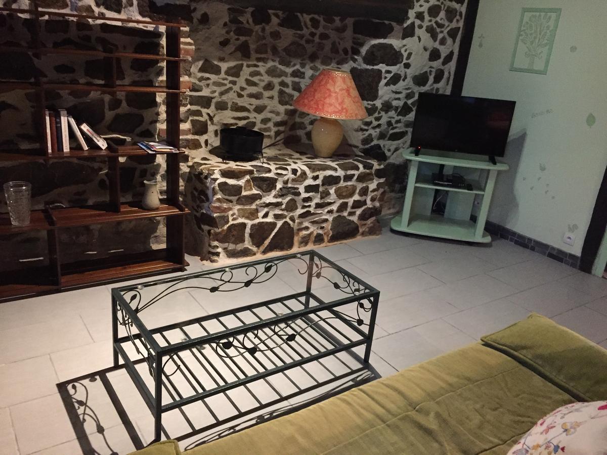 Gites Au Clos Du Lit Saint-Aaron Kültér fotó