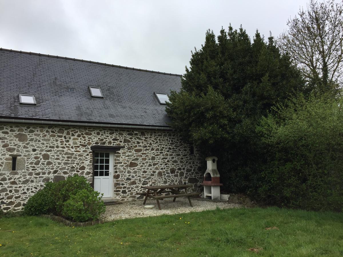 Gites Au Clos Du Lit Saint-Aaron Kültér fotó