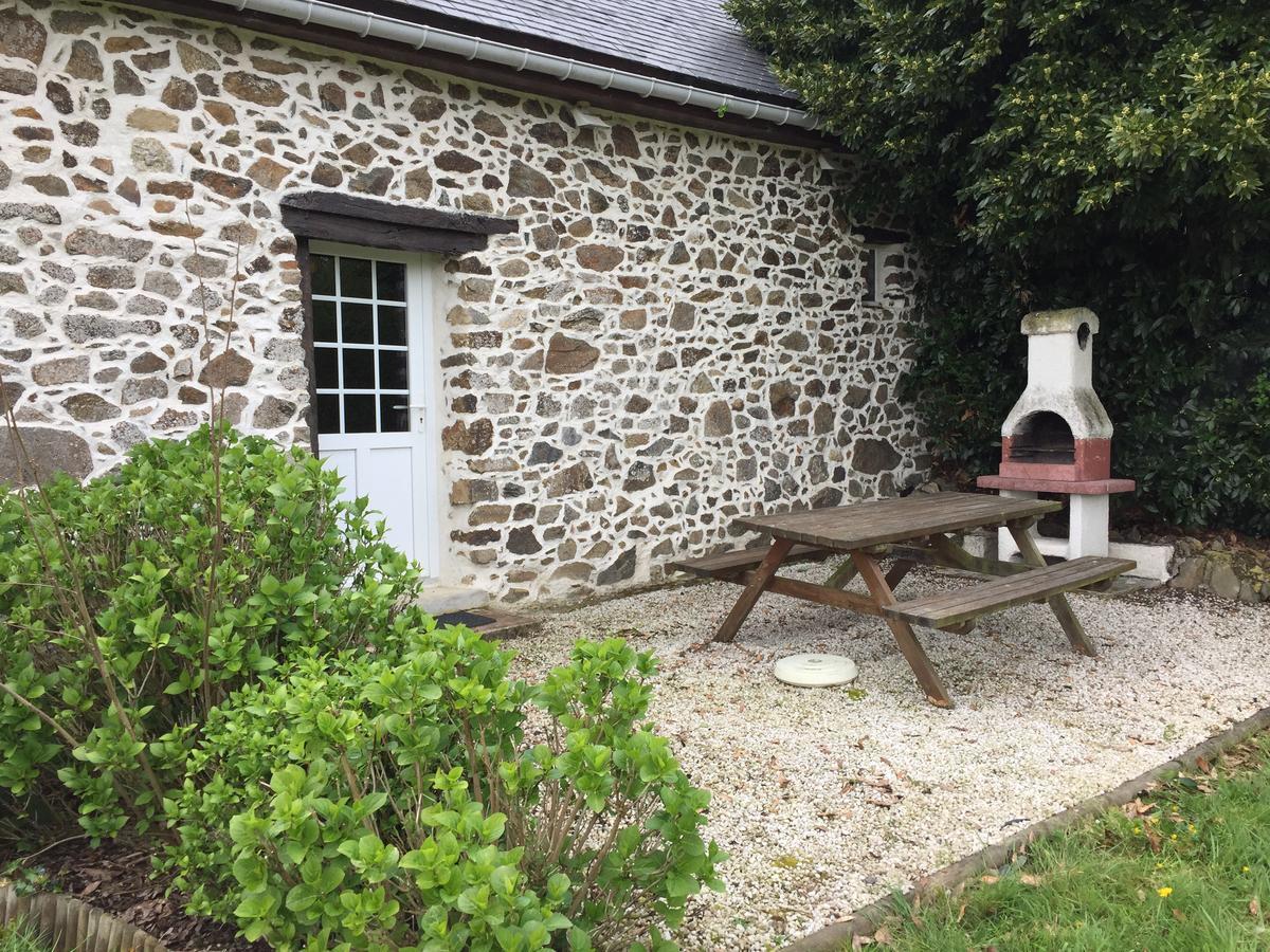 Gites Au Clos Du Lit Saint-Aaron Kültér fotó