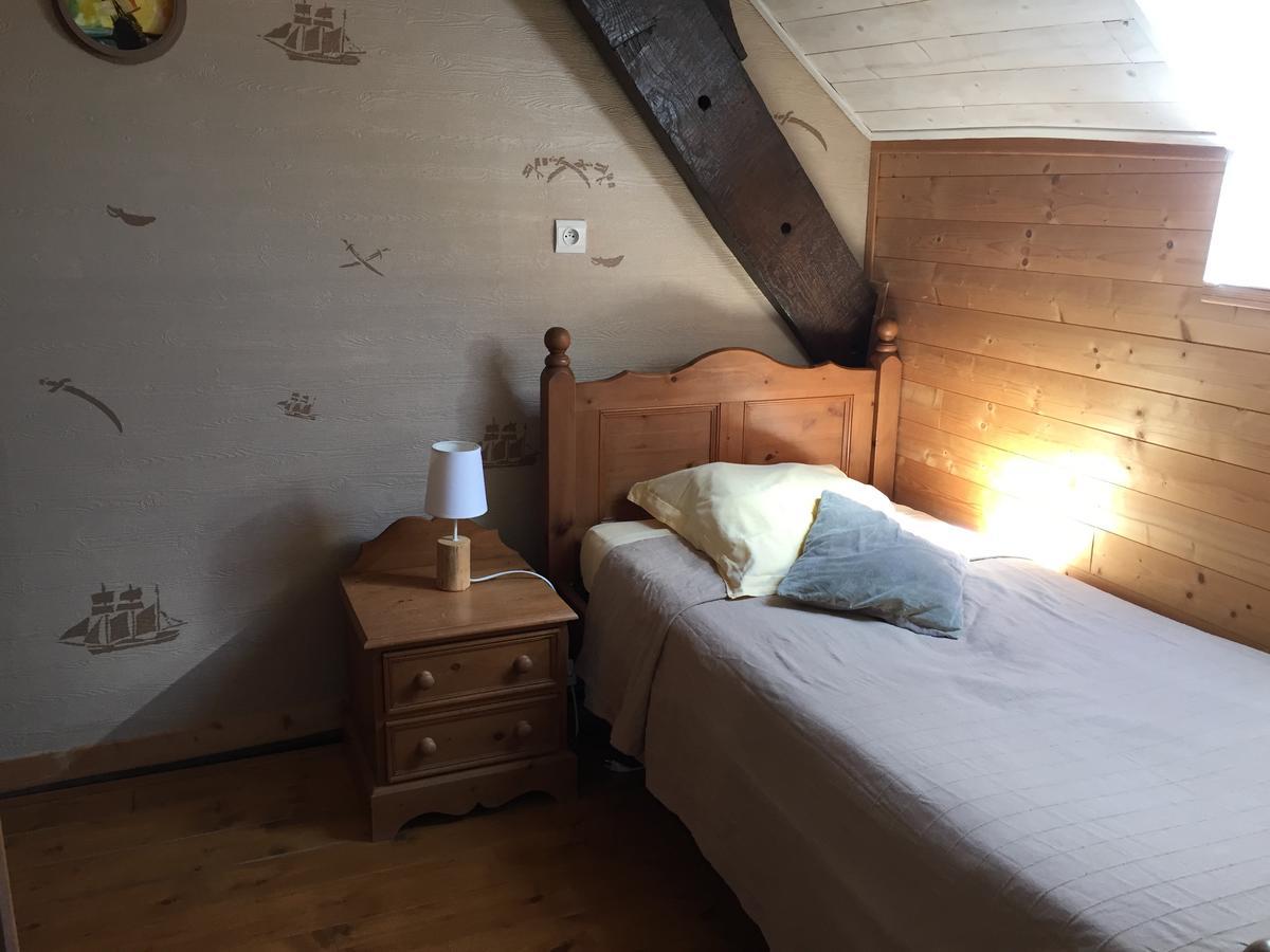 Gites Au Clos Du Lit Saint-Aaron Kültér fotó