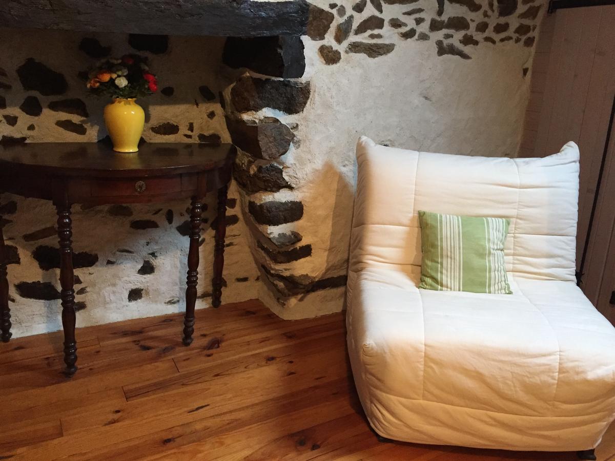 Gites Au Clos Du Lit Saint-Aaron Kültér fotó