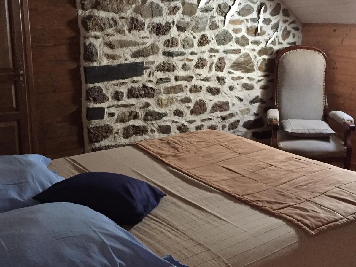 Gites Au Clos Du Lit Saint-Aaron Kültér fotó