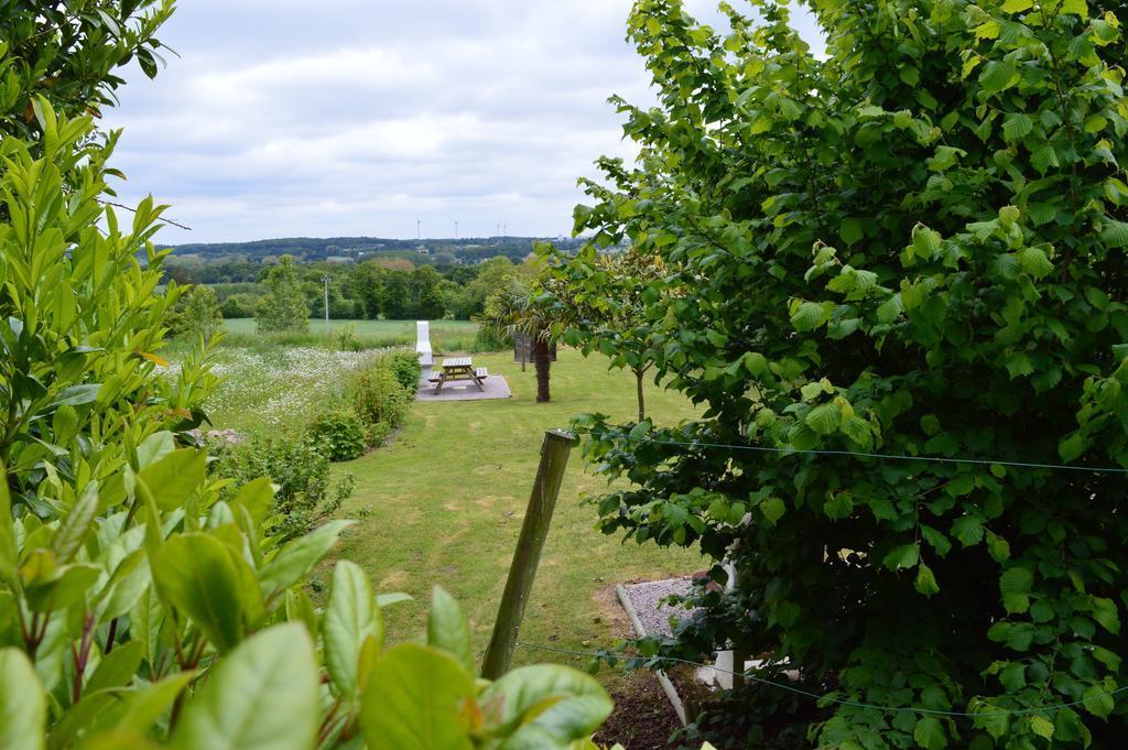 Gites Au Clos Du Lit Saint-Aaron Kültér fotó