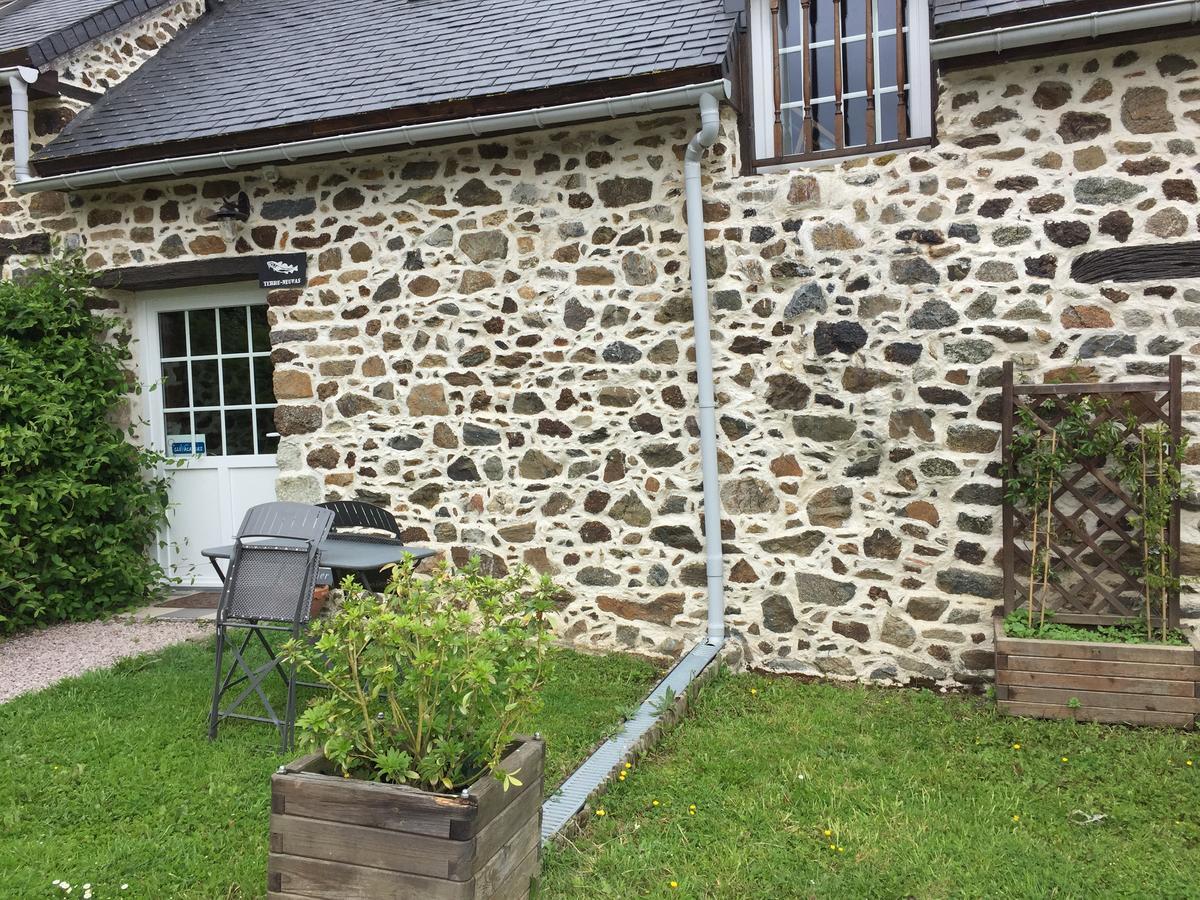 Gites Au Clos Du Lit Saint-Aaron Kültér fotó